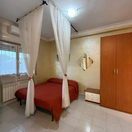 Residenza Anagnina Roma