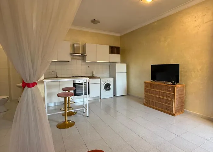 Residenza Anagnina *