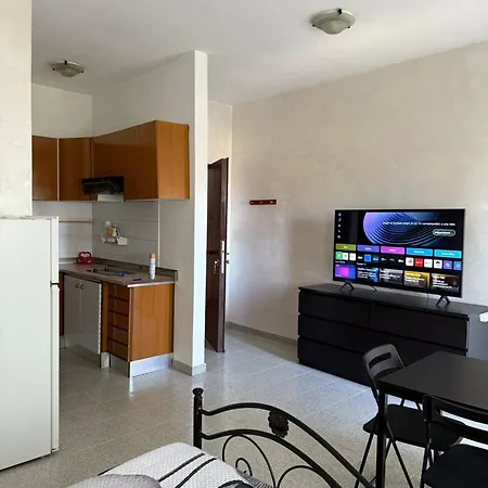 Residenza Anagnina * Rome
